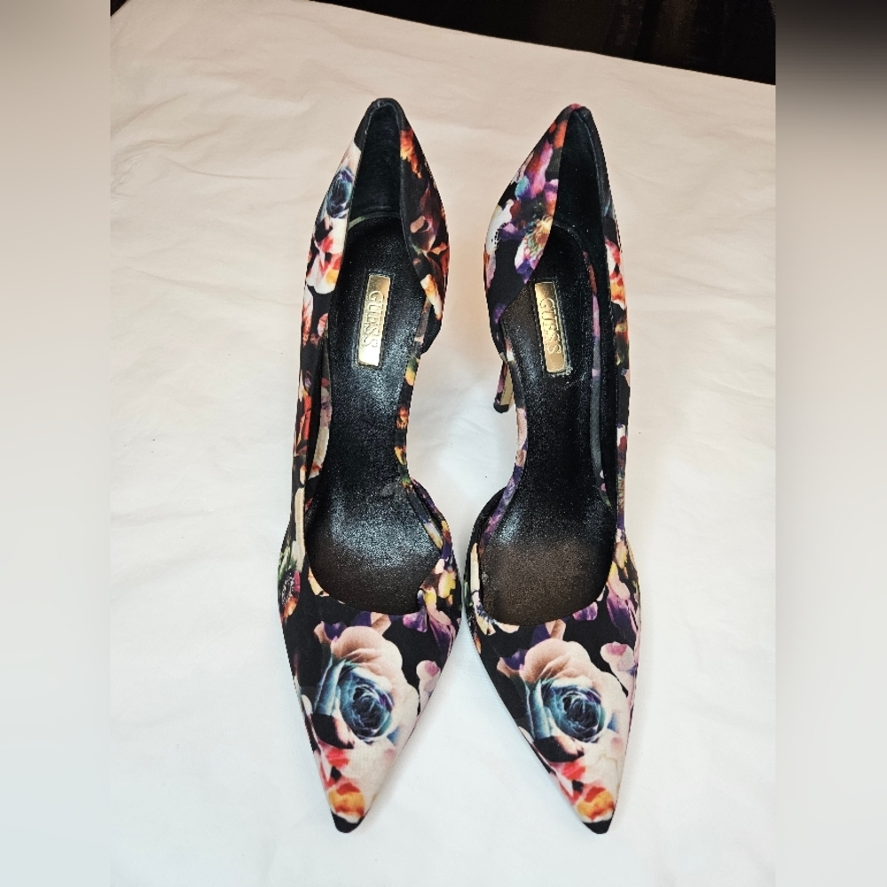 GUESS floral stiletto heels. Size 8M